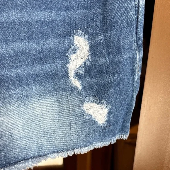 Calvin Klein Jeans Blue Distressed Shorts Size 26 - Picture 3 of 11